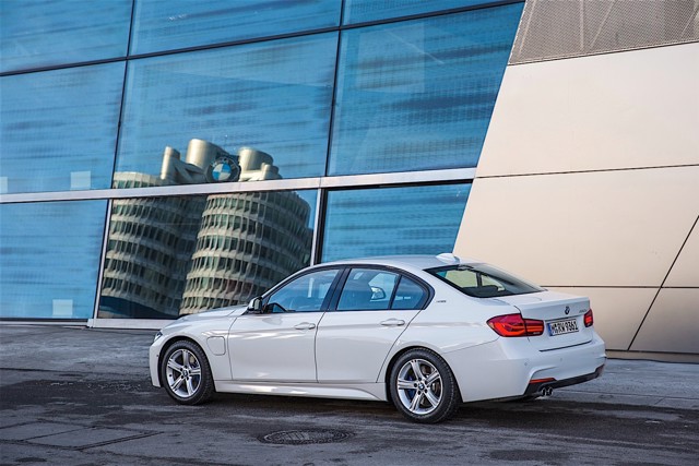 Bmw 3 Series Sedan foto 48