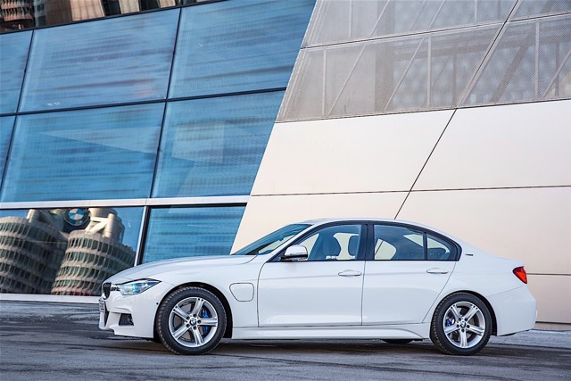 Bmw 3 Series Sedan foto 56