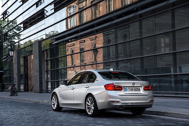 Bmw 3 Series Sedan foto 59