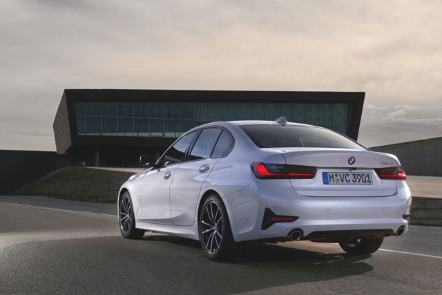 Bmw 3 Series Sedan Foto 81