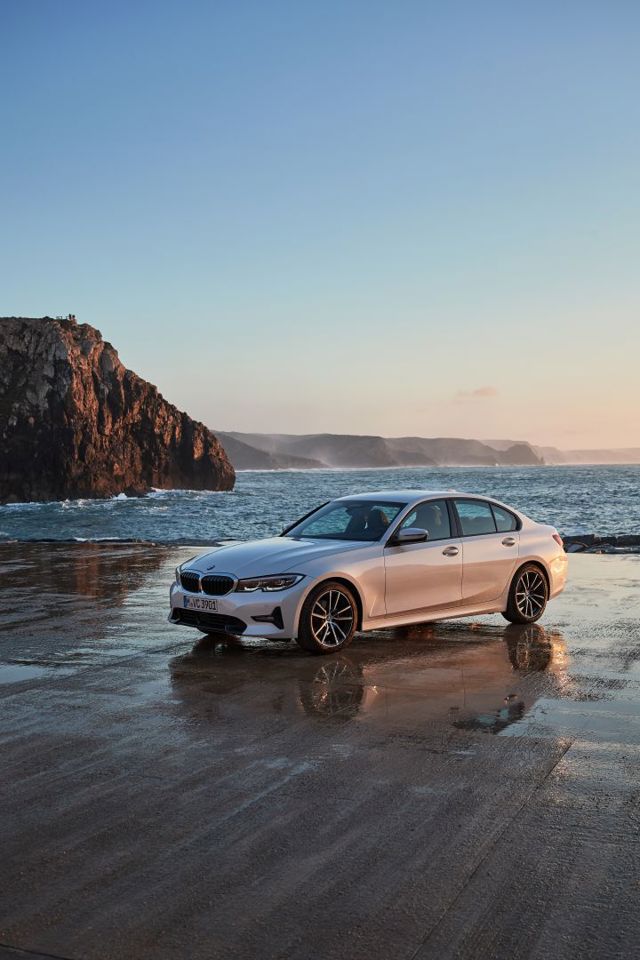 Bmw 3 Series Sedan Foto 109