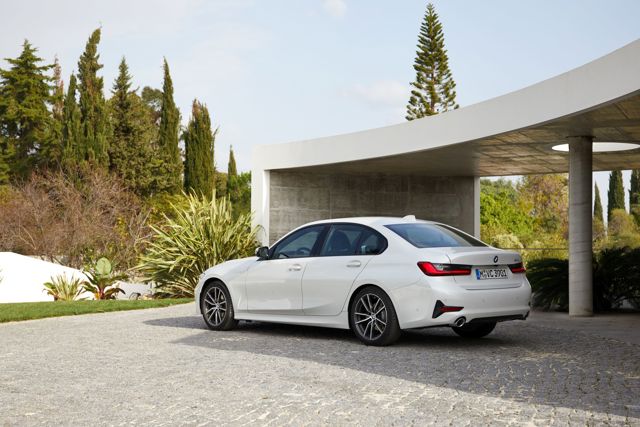 Bmw 3 Series Sedan Foto 129