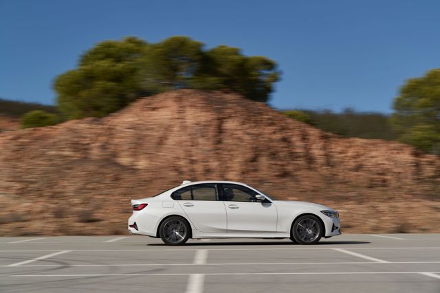 Bmw 3 Series Sedan Foto 131