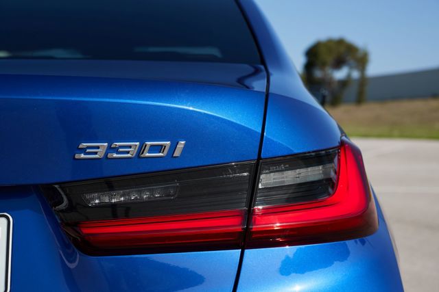Bmw 3 Series Sedan Foto 151