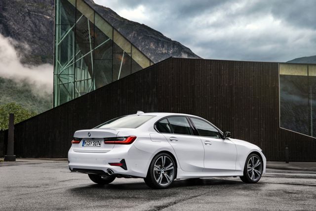 Bmw 3 Series Sedan Foto 18