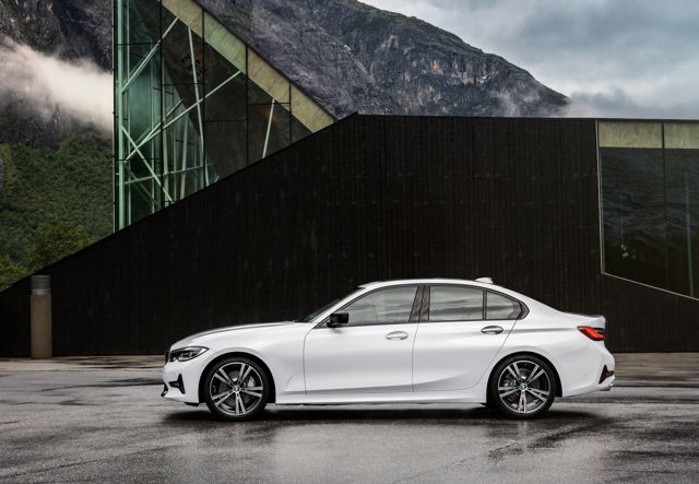 Bmw 3 Series Sedan Foto 19