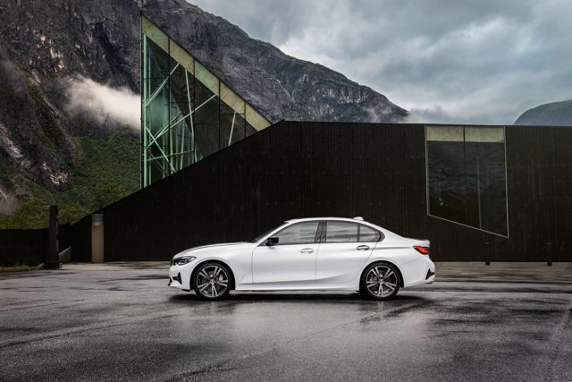Bmw 3 Series Sedan Foto 21