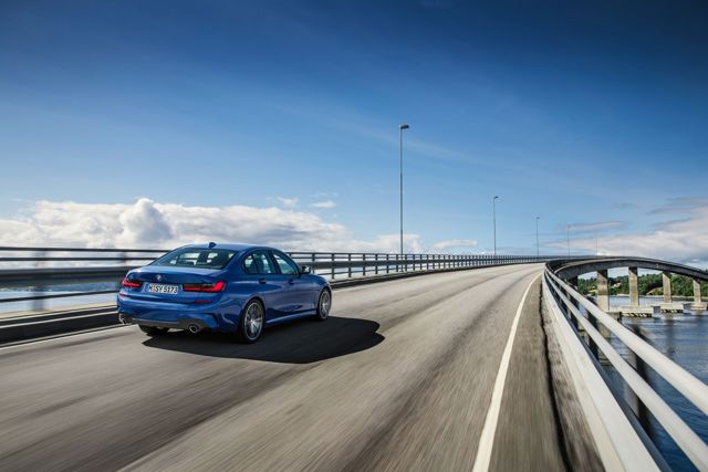 Bmw 3 Series Sedan Foto 51