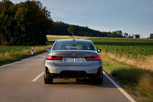 Bmw 3 Series Sedan Foto 172