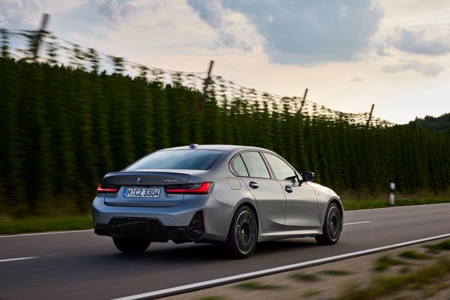 Bmw 3 Series Sedan Foto 192