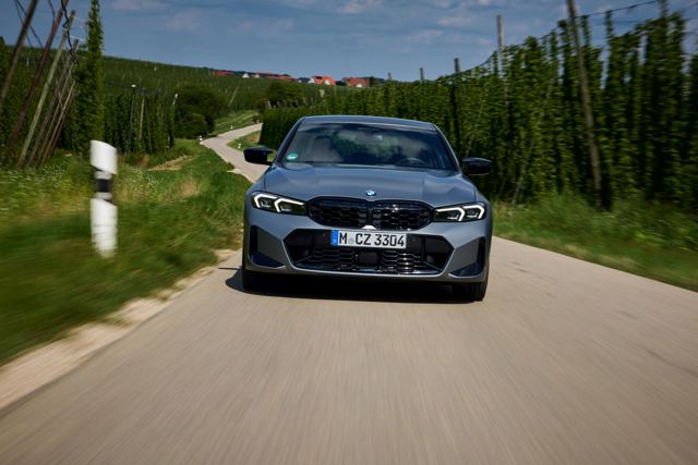 Bmw 3 Series Sedan Foto 210