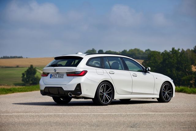 Bmw 3 Series Touring photo 71