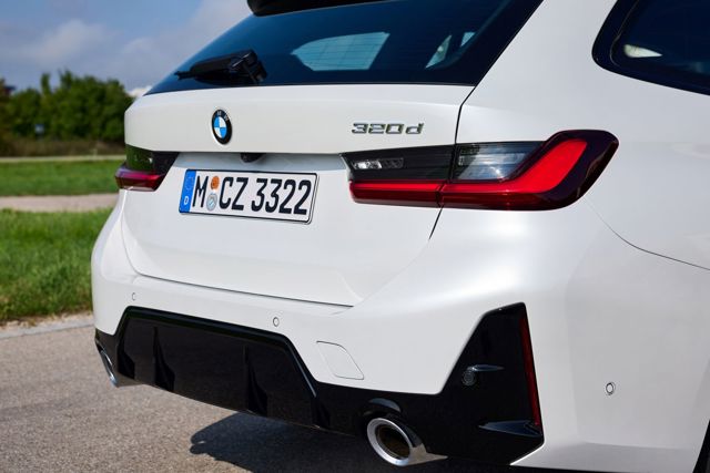 Bmw 3 Series Touring photo 86