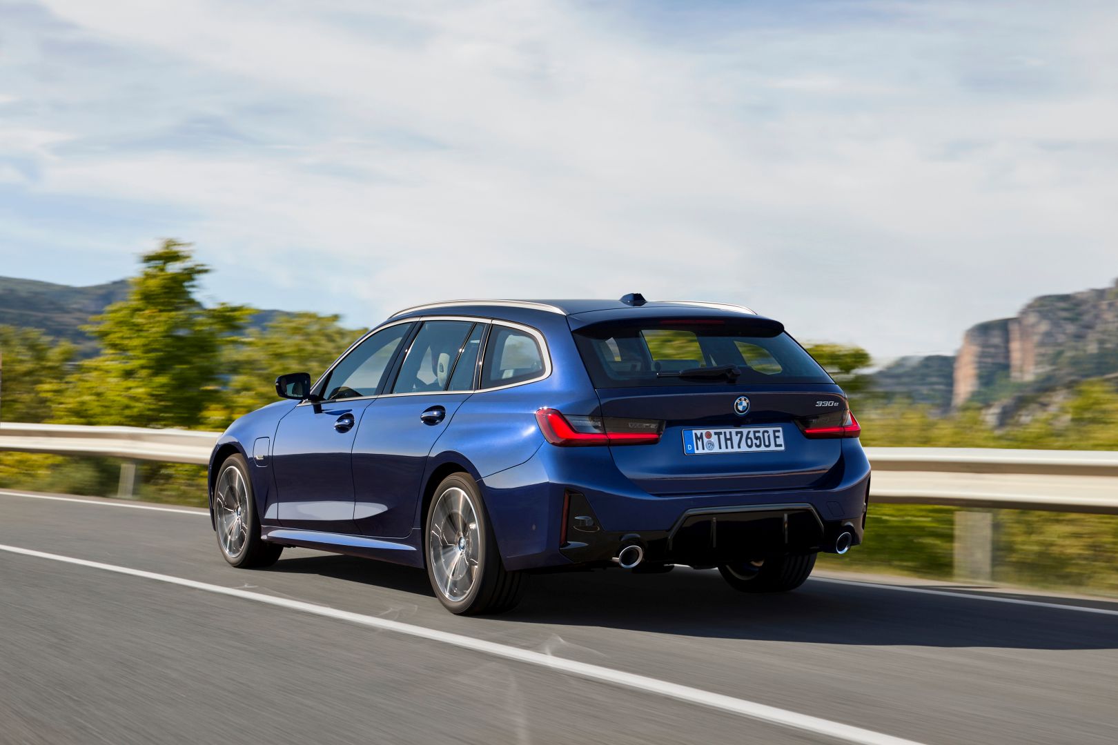 Bmw 3 Series Touring photo 2