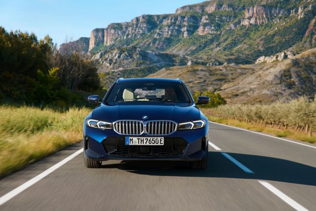 Bmw 3 Series Touring photo 9