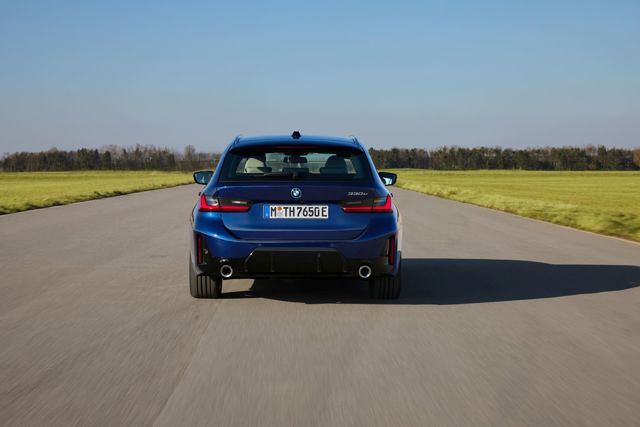 Bmw 3 Series Touring photo 13