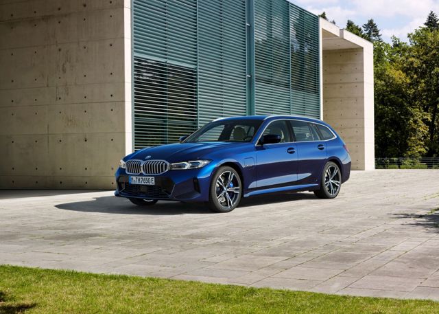 Bmw 3 Series Touring photo 14