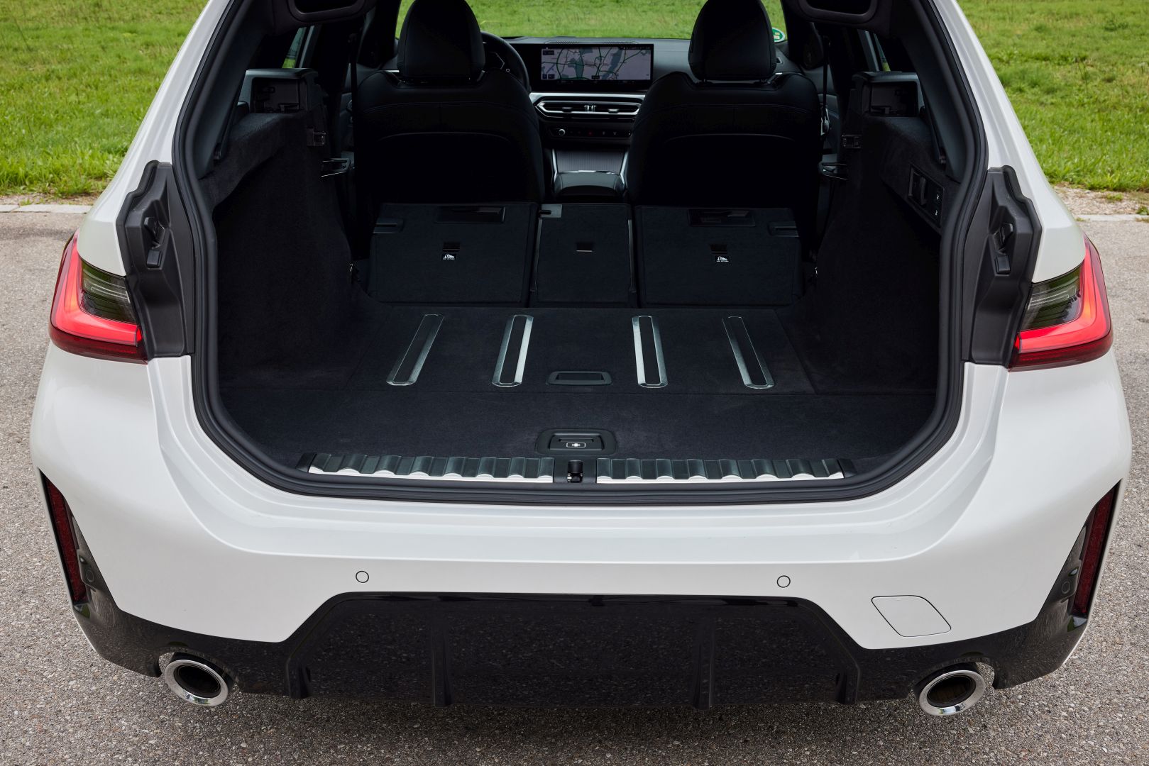 Bmw 3 Series Touring photo 105