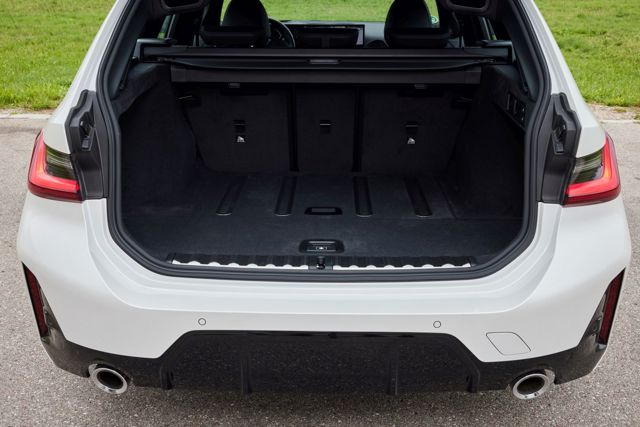 Bmw 3 Series Touring photo 107