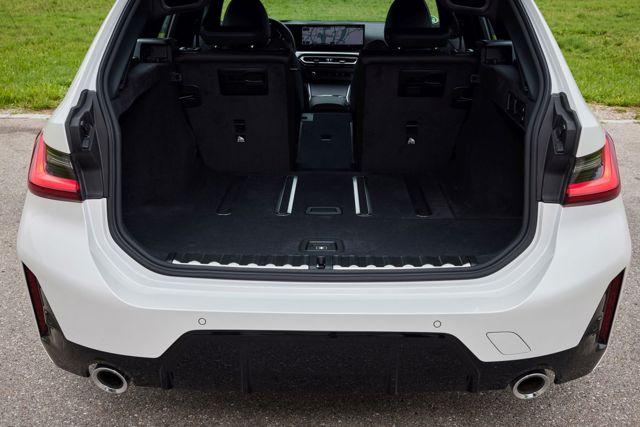 Bmw 3 Series Touring photo 117
