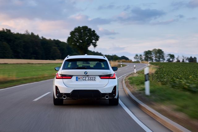 Bmw 3 Series Touring photo 70