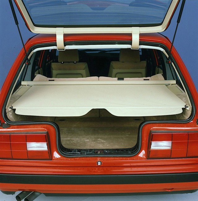 Bmw 3 Series Touring foto 38