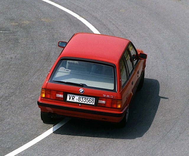 Bmw 3 Series Touring foto 23