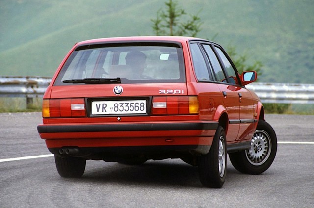 Bmw 3 Series Touring foto 28