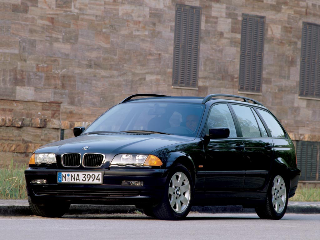 Bmw 3 Series Touring photo 12