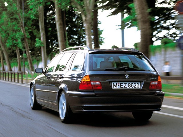 Bmw 3 Series Touring photo 12