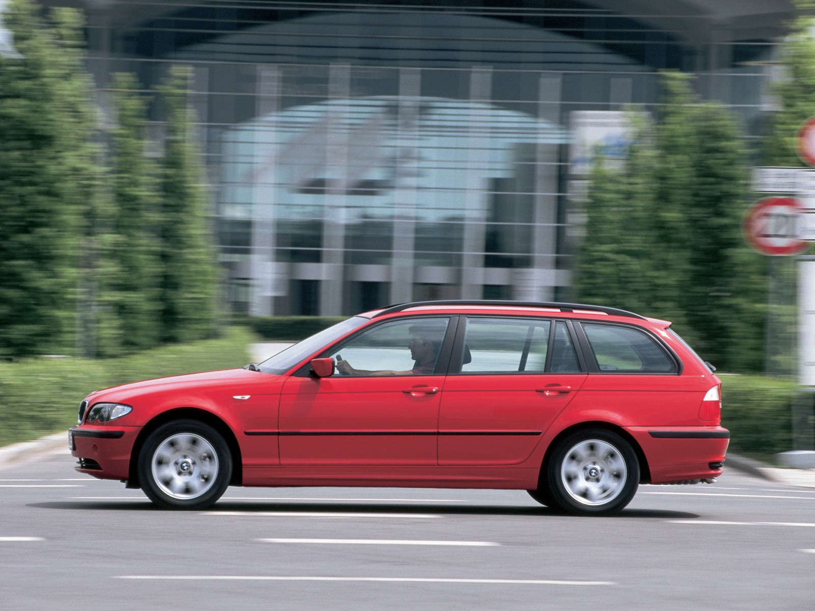 Bmw 3 Series Touring photo 14