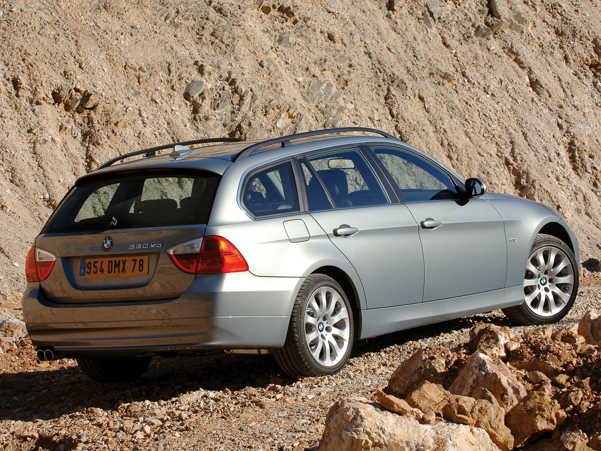 Bmw 3 Series Touring photo 18