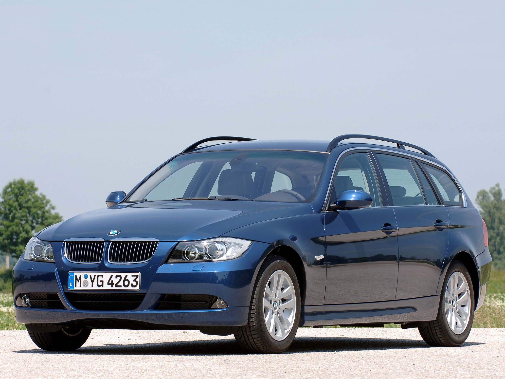 Bmw 3 Series Touring photo 24