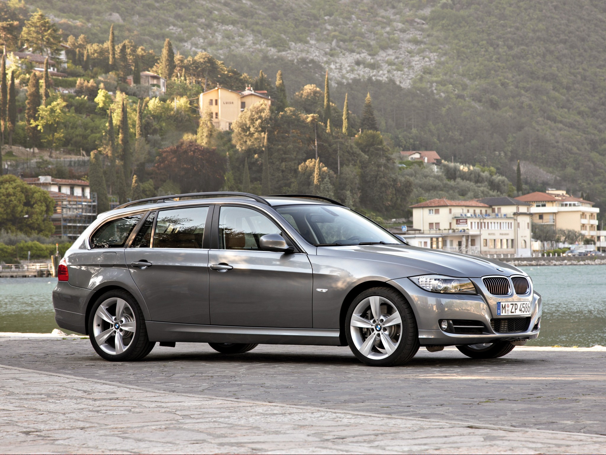 Bmw 3 Series Touring photo 23