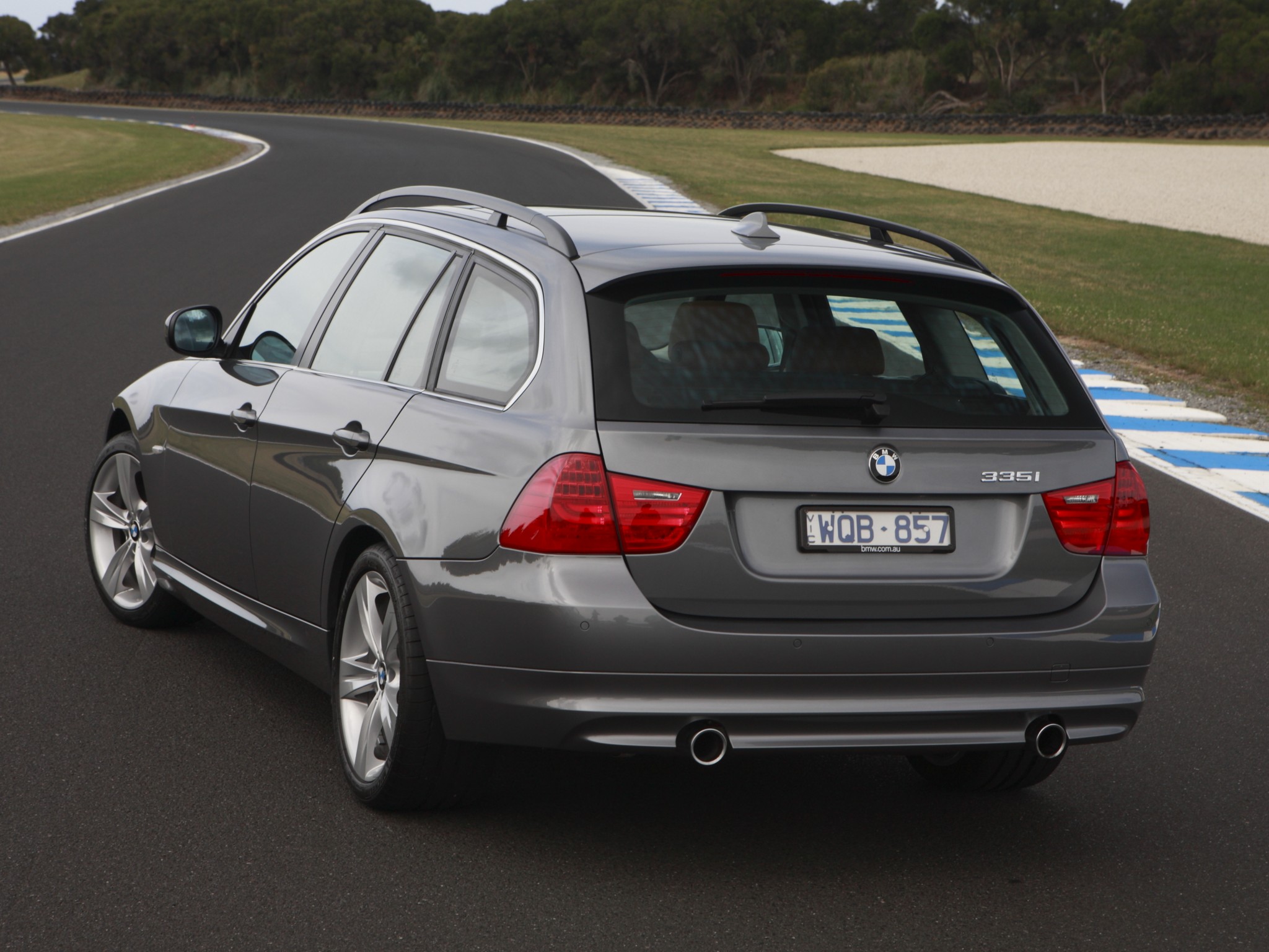 Bmw 3 Series Touring photo 48