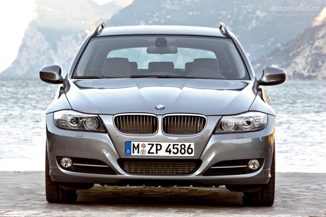 Bmw 3 Series Touring photo 1