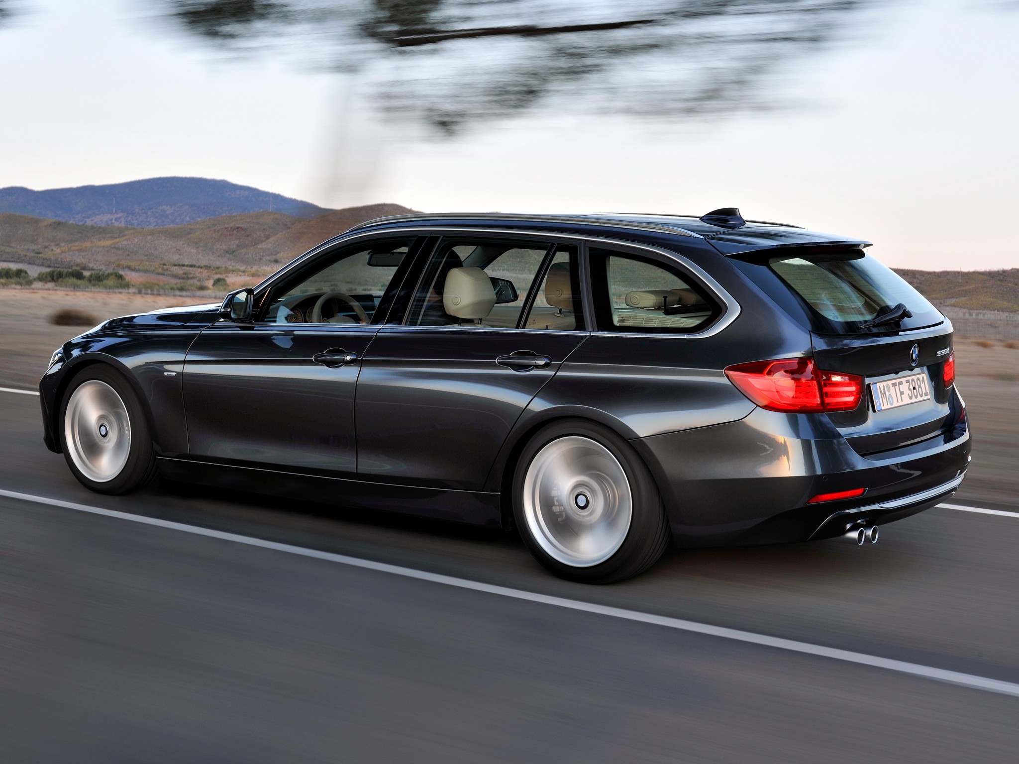 Bmw 3 Series Touring photo 11