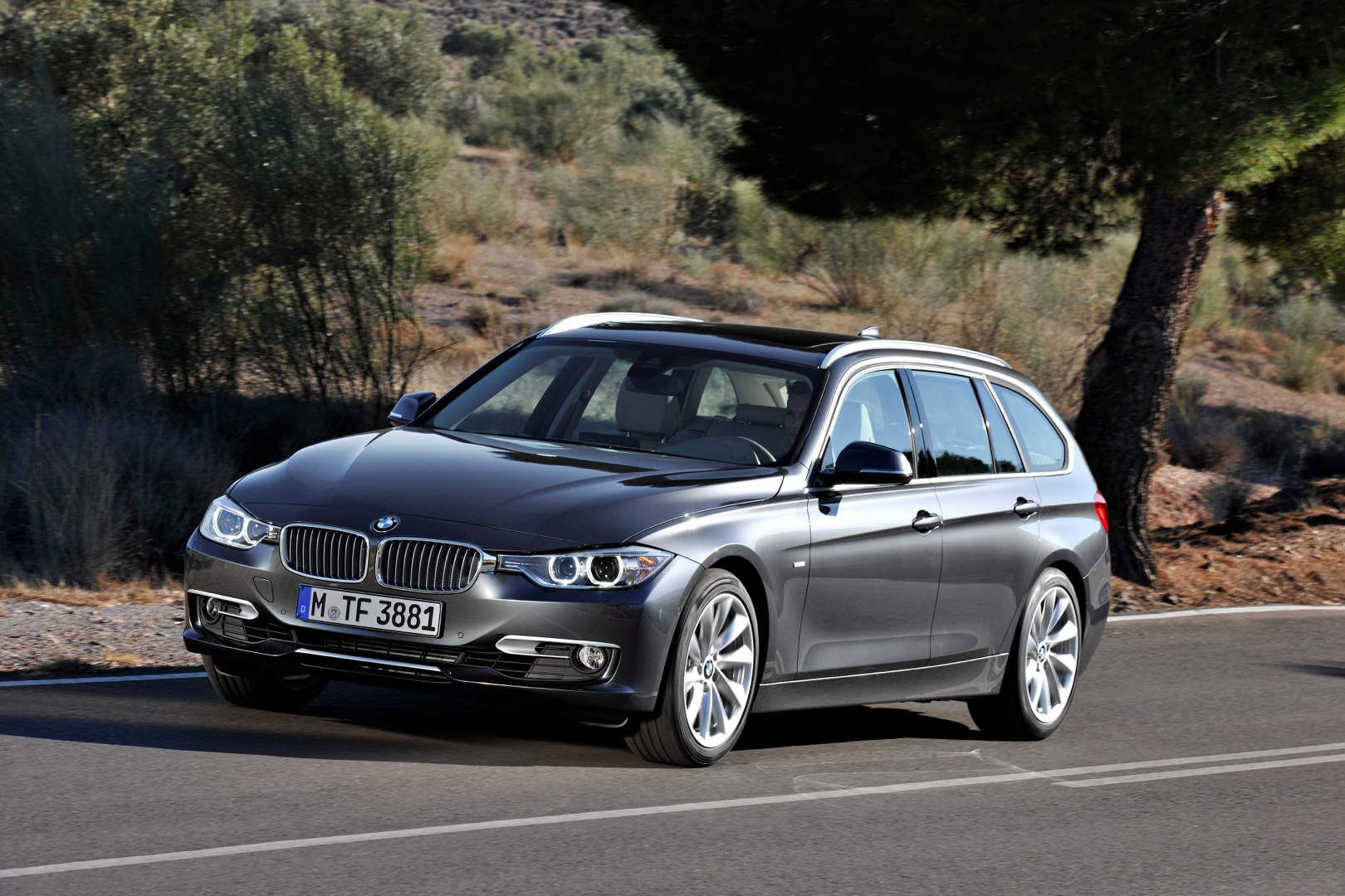 Bmw 3 Series Touring photo 10