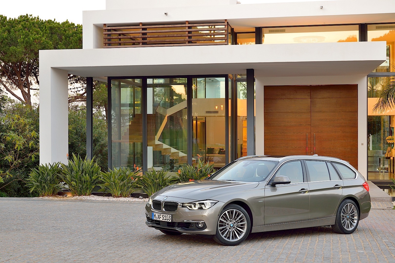 Bmw 3 Series Touring photo 9