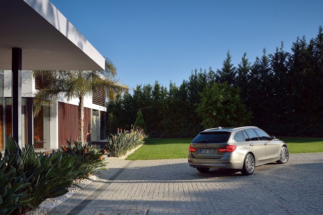 Bmw 3 Series Touring photo 11