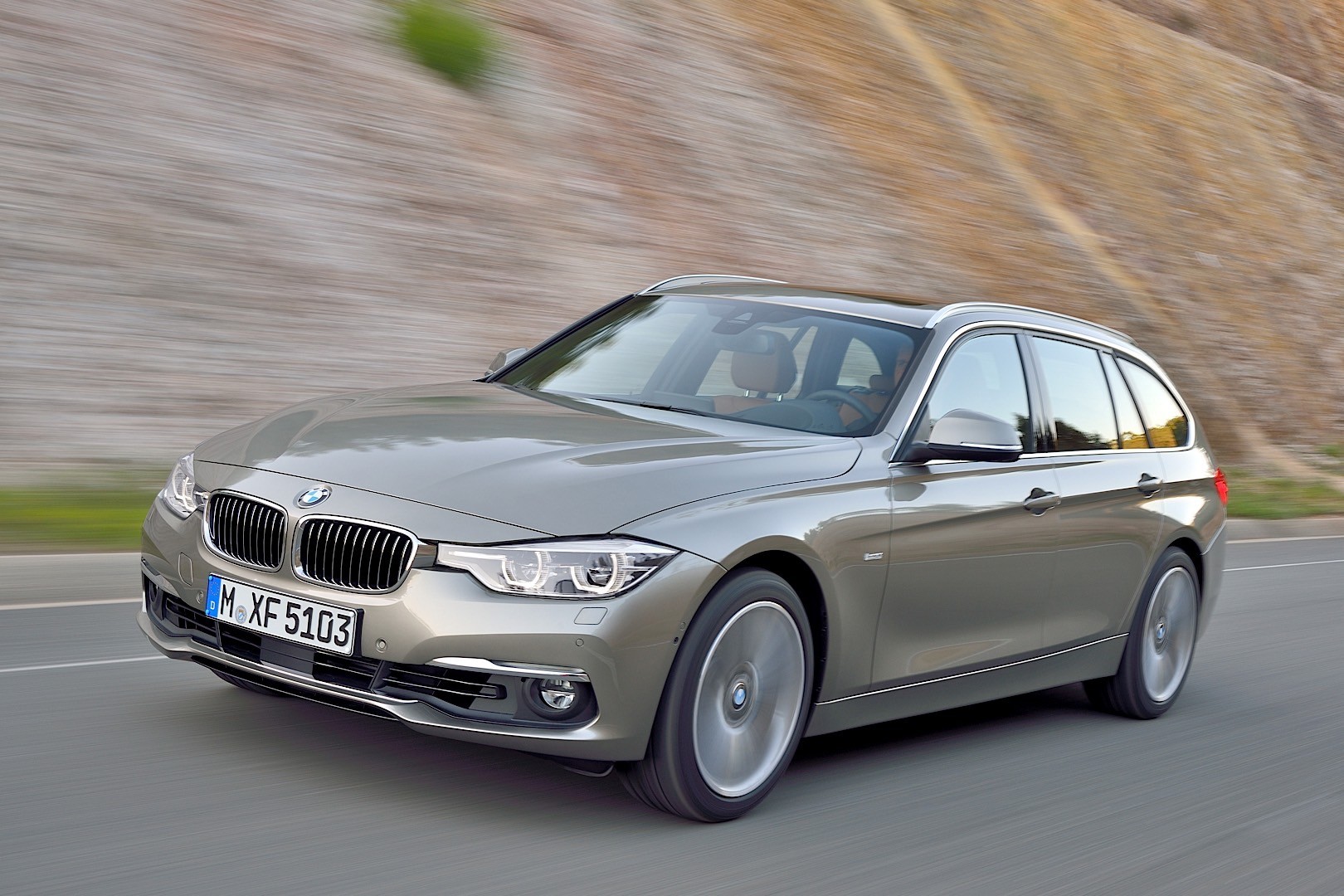 Bmw 3 Series Touring photo 13