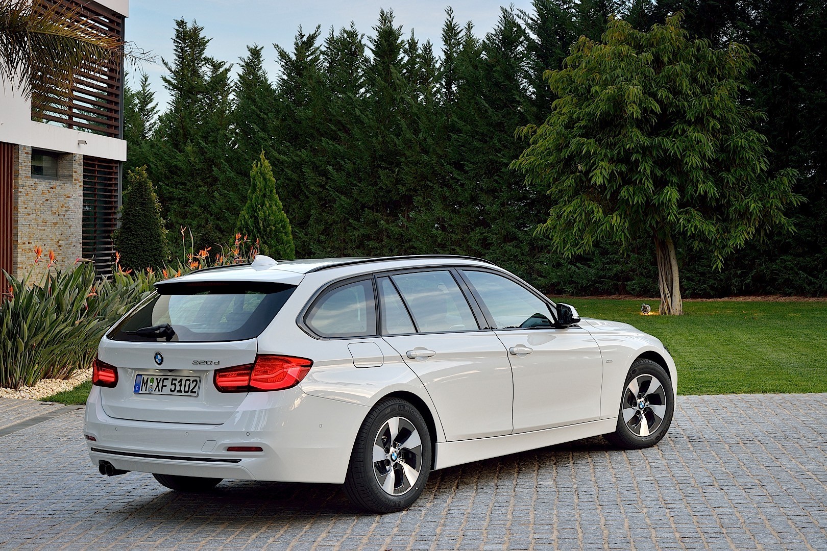 Bmw 3 Series Touring photo 24