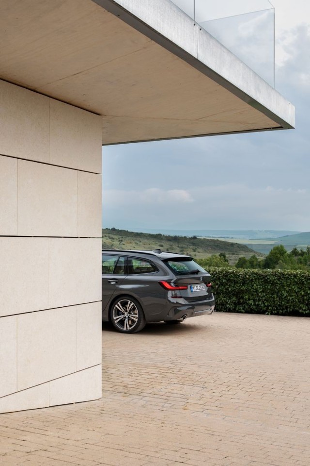 Bmw 3 Series Touring foto 88