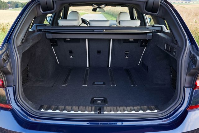 Bmw 3 Series Touring foto 214