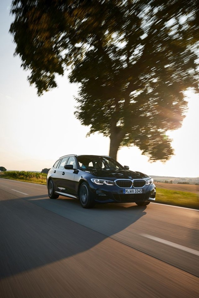 Bmw 3 Series Touring foto 120