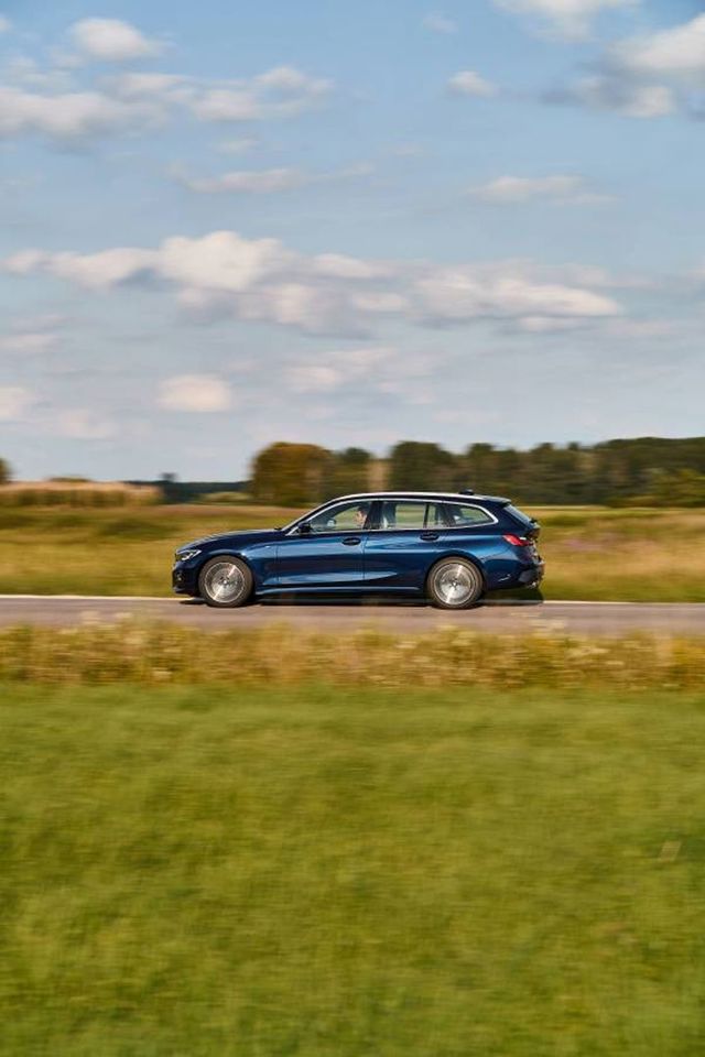 Bmw 3 Series Touring foto 128