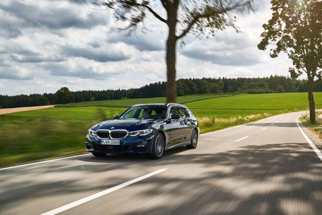 Bmw 3 Series Touring foto 129