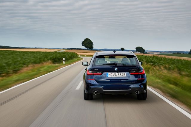 Bmw 3 Series Touring foto 150