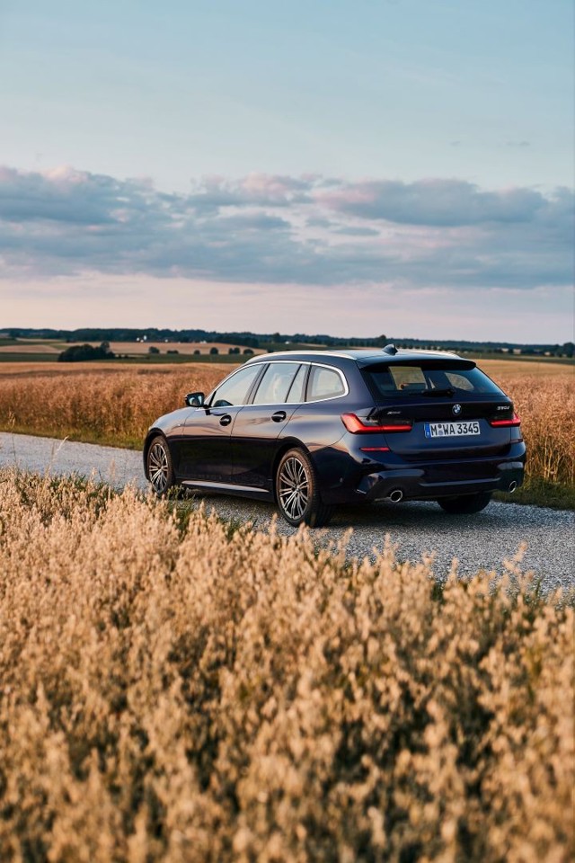 Bmw 3 Series Touring foto 175