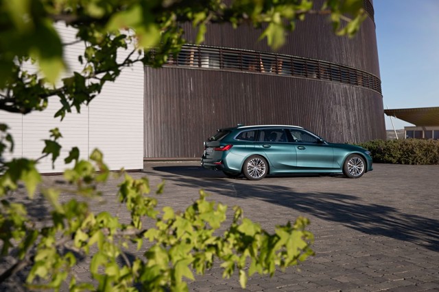 Bmw 3 Series Touring foto 19